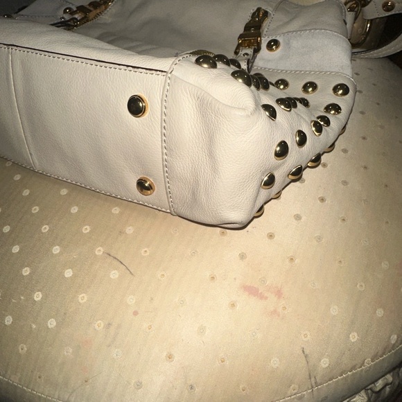 B Makowsky beautiful cream and gold studded shoulder back - Picture 6 of 10